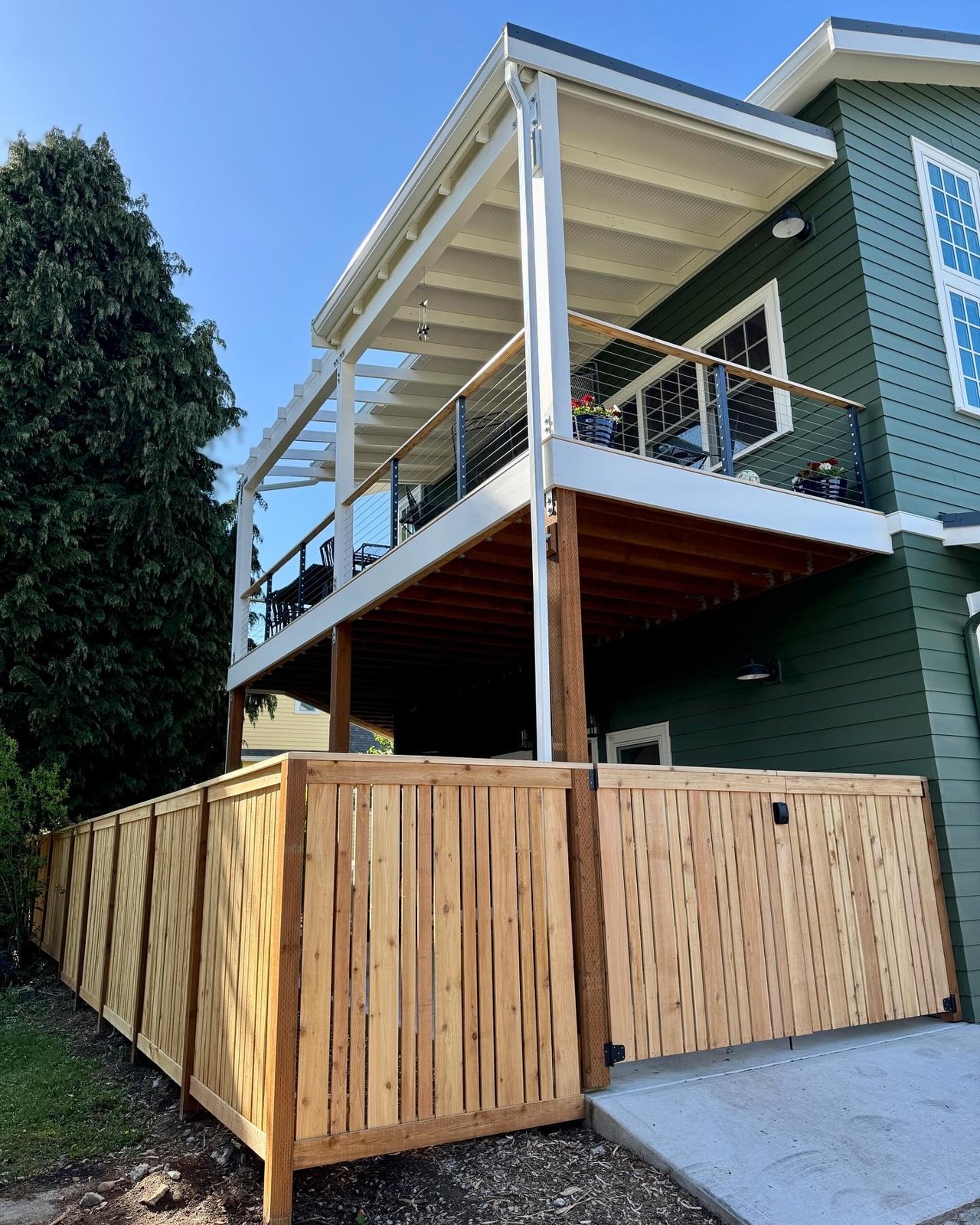 Pergola & Cable Rail Deck